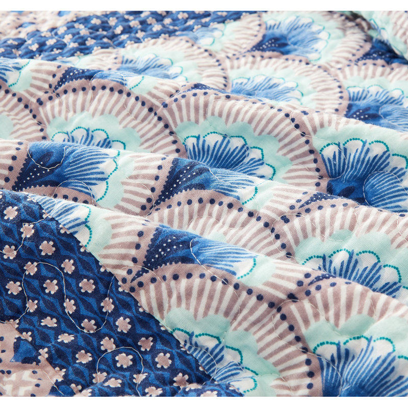 Cotton Geometric Shapes Coverlet, Full Bedspread + 2 Shams