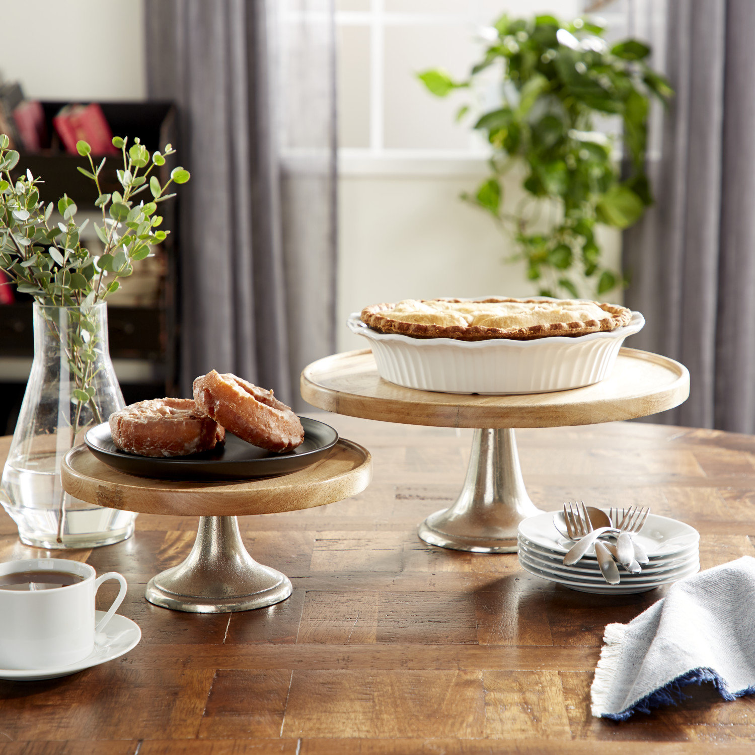 Burrowes Cake Stand, Brown