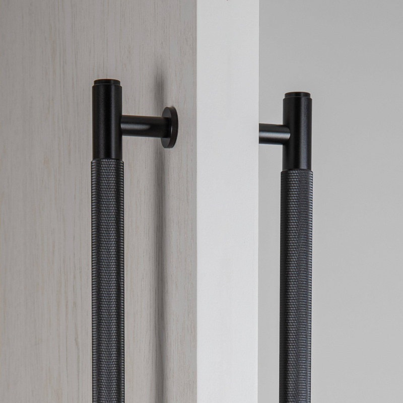Closet Bar / Double-Sided, Black