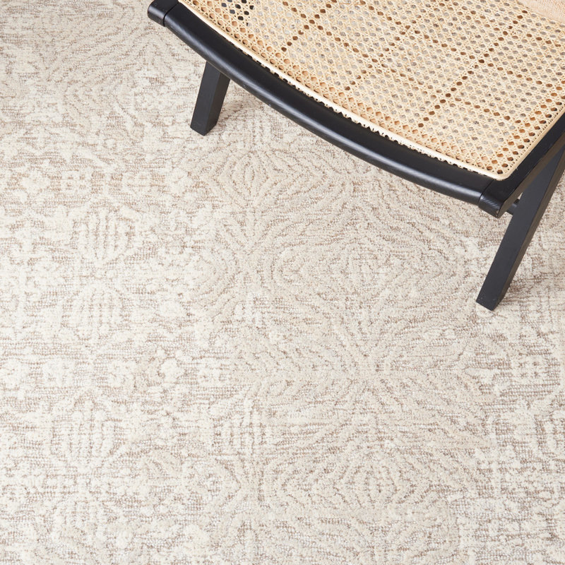 Kyndall Oriental Handmade Tufted Wool Natural/Ivory Area Rug, Round 6'