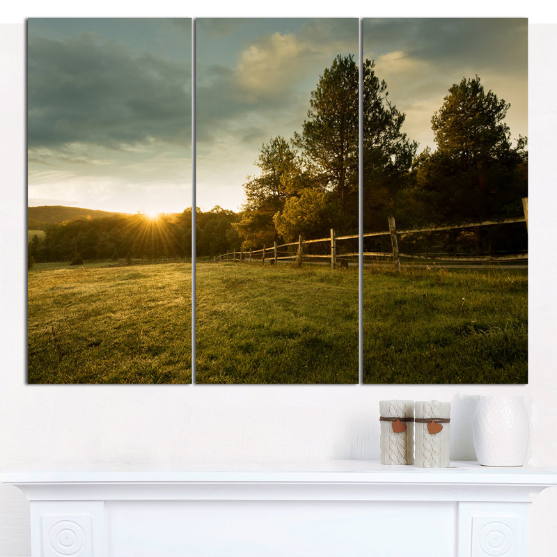 « magnifique soleil dans l’ensemble de la ferme », reproduction de photo à multiples images sur toile