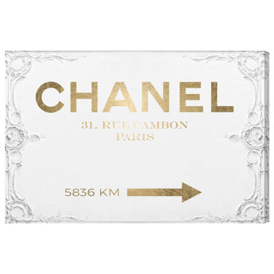 «Fashion and Glam Couture Road Sign», impression sur toile tendue rococo