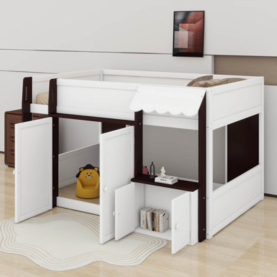 Lit mezzanine double avec toit festonné, rangement intégré et aire de jeu ouverte, grande fenêtre