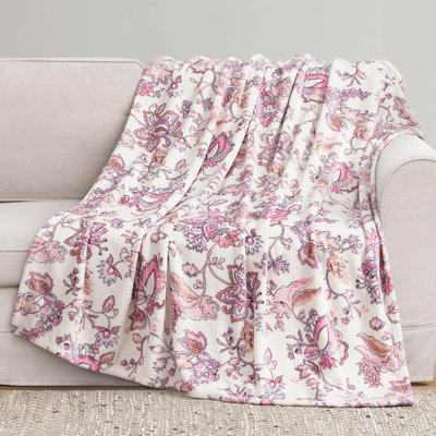 Jessica Simpson 50" X 60" Plush Throw Blankets In Bertha