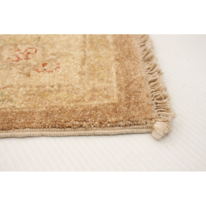 Tapis décoratif en laine noué à la main de conception unique 3 pi 10 po x 6 pi Dennehy Ivoire