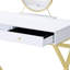 Bureau de meuble-lavabo blanc et doré avec configuration rectangulaire, poignée en cristal, structure en métal, plateau à bijoux avec miroir inclus, garniture coulissante du tiroir central, 2 tiroirs