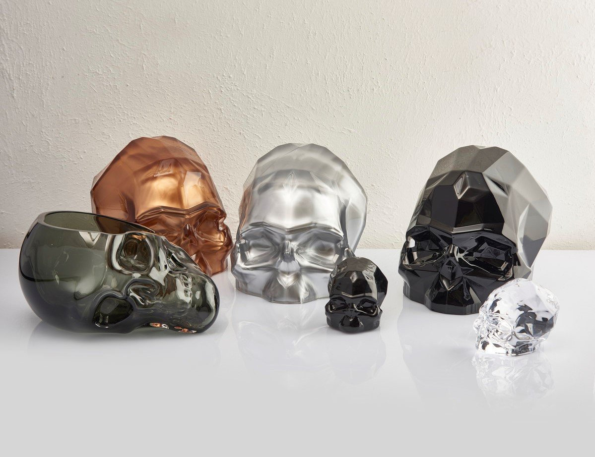 Memento Mori People Figurines & Sculptures, 8.27" H x 10.24" W x 7.8" D, Silver