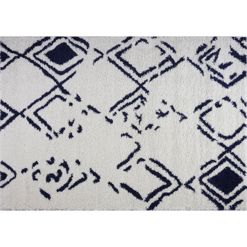 Tapis décoratif à motif géométrique blanc Calderwood, Rectangle 6 pi 5 po x 9 pi 5 po