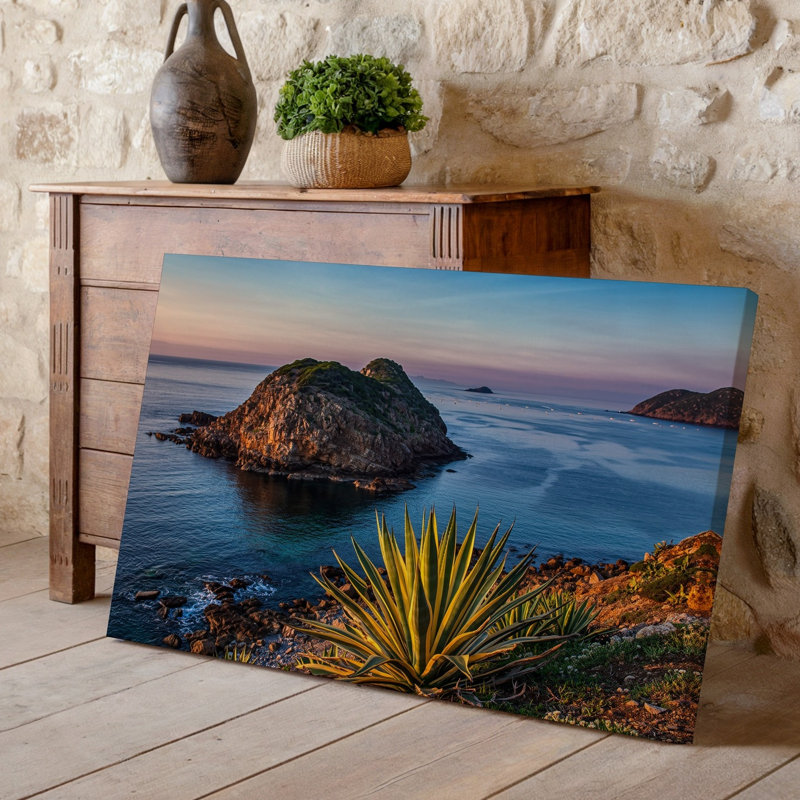 Reproduction d'art sur toile, "Une scène côtière sereine au crépuscule", H 20 po x l 20 po