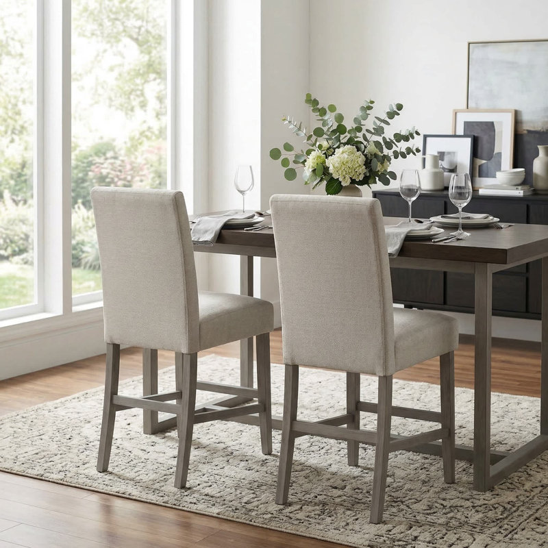 Ensemble de 2 fauteuils Bartool avec revÃªtement gris et structure en bois d'acacia brossÃ©