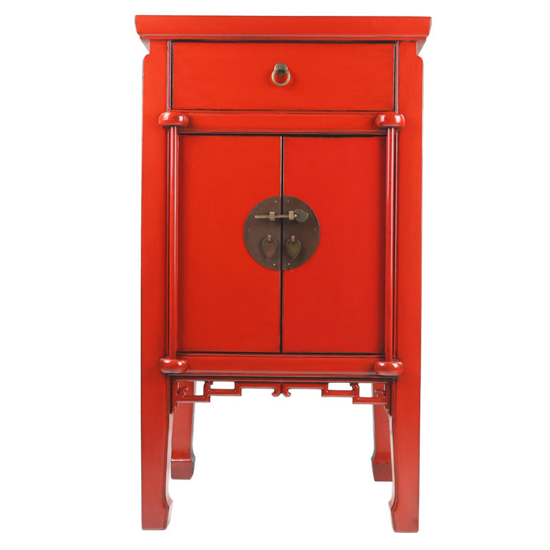 Table de bout de style oriental avec finition laquée rouge antique