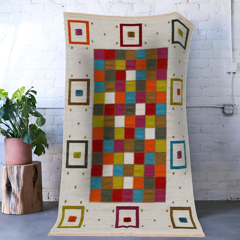 Tapis décoratif multicolore à motif géométrique carré, Rectangle 4 pi 7,12 po x 6 pi 6,74 po