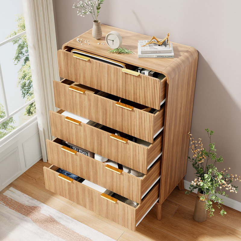 Commode 5 tiroirs cannelée à bords arrondis pour chambre à coucher