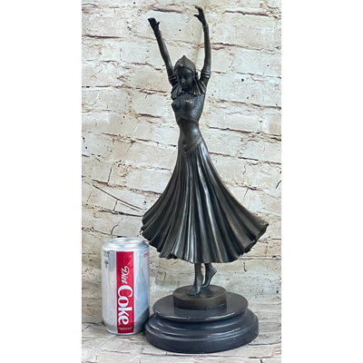 Figurines et sculptures Amilio