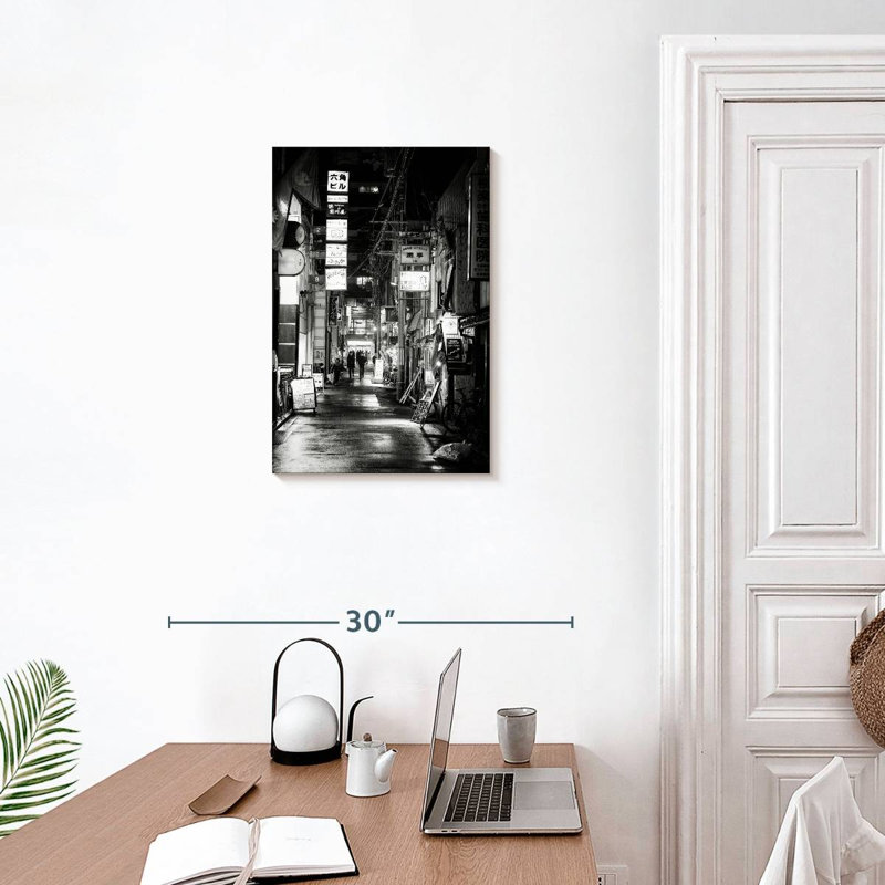 Scène de rue au Japon I, 24" H x 16" W