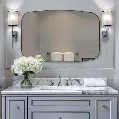 Miroir de salle de bain moderne avec cadre ovale