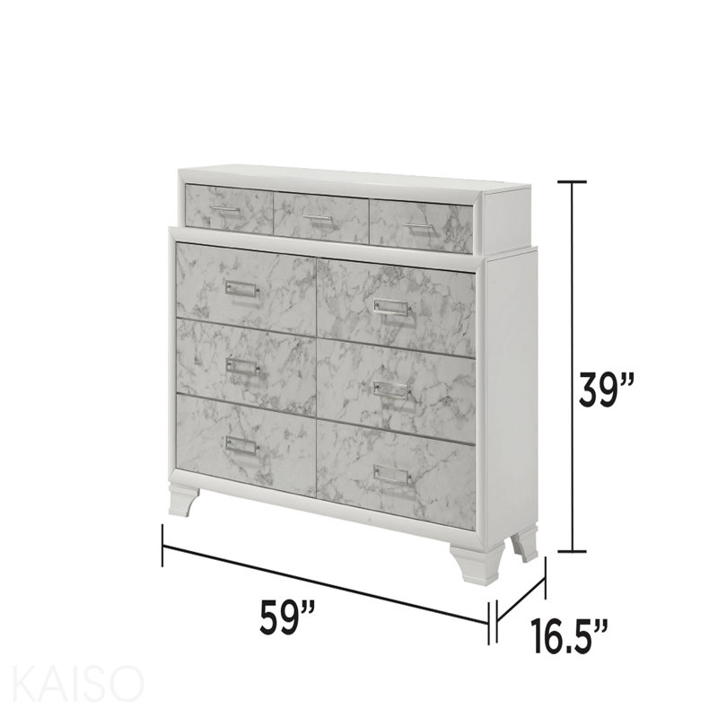 Commode de style moderne en bois blanc