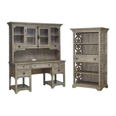 Bureau et huche avec bibliothèque