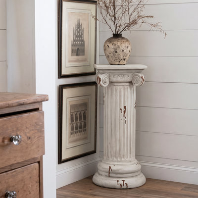 Support pour plantes sur piédestal Sayer Classic MGO avec colonne cannelée et finition antique vieillie