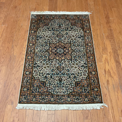  Handmade Kashmiri Silk Rug