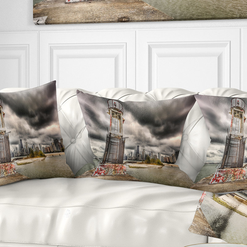 Feu de navigation Lake Michigan - Coussin imprimé paysage urbain, 18 po x 18 po, Coussin décoratif