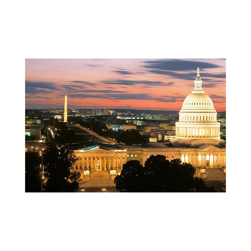 Vue en plongée d'une ville éclairée au crépuscule, Washington DC, États-Unis - Giclée sur toile tendue avec châssis