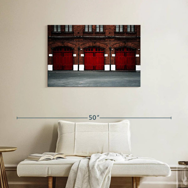 Fire Station, H 24 po x l 36 po