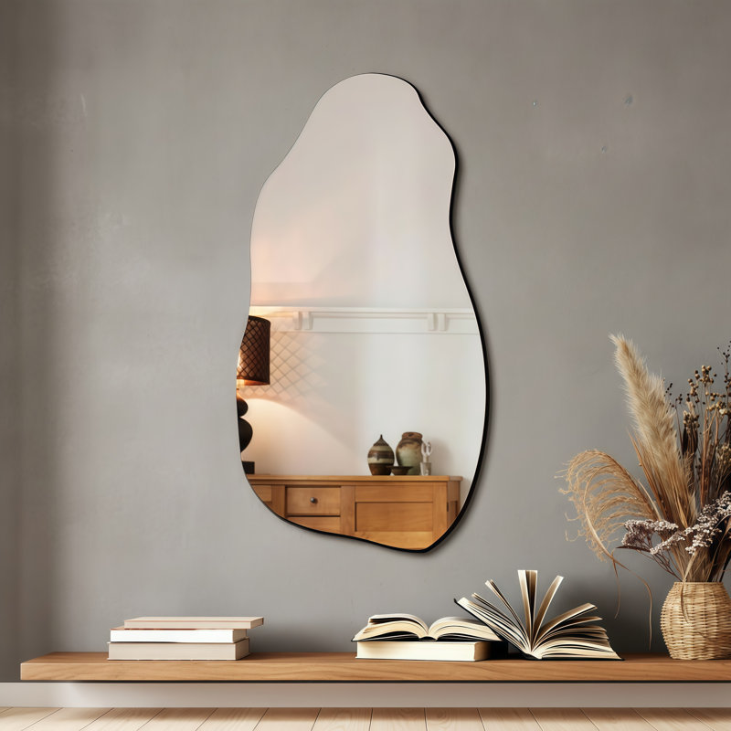 Miroir mural moderne de style moderne, miroir décoratif pour de multiples décors, y compris la salle de bain d'invités et le vestibule.