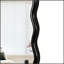 Décoration murale moderne rectangulaire en bois massif ondulé miroir noir 40 X 28 avec un design dynamique