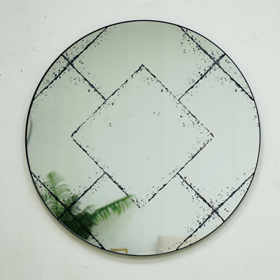 Round Wall-Mounted Mirror With High-Definition Imaging, Versatile Home Decor For Multiple Rooms And Settings