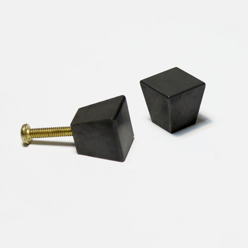 Pyramid Square Knob, Matte Black