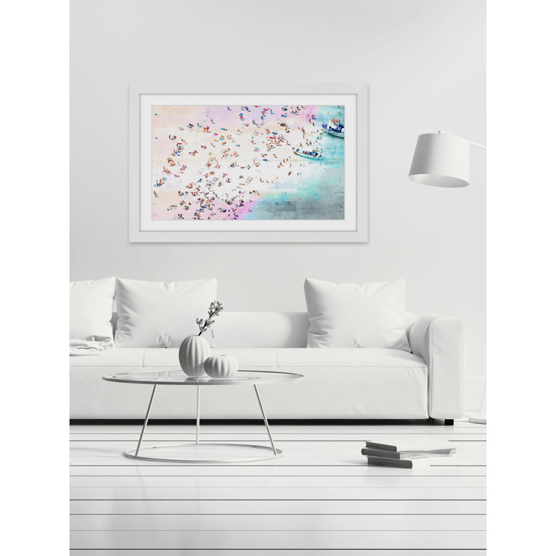 «Fun And Sun» par Parvez Taj - reproduction d'art sur papier encadrée, H 24 po x l 36 po x P 1,5 po