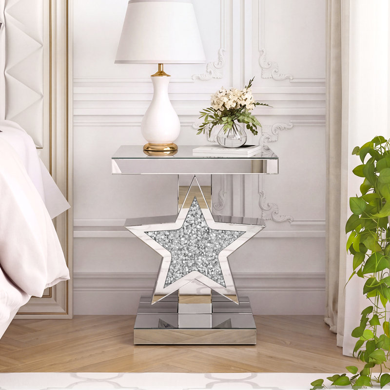 Table d'appoint argentée miroir avec base en forme d'étoile à effet diamant, table de chevet moderne pour salon, petite table d'appoint pour chambre ou bureau, 45 x 34 x 54 cm