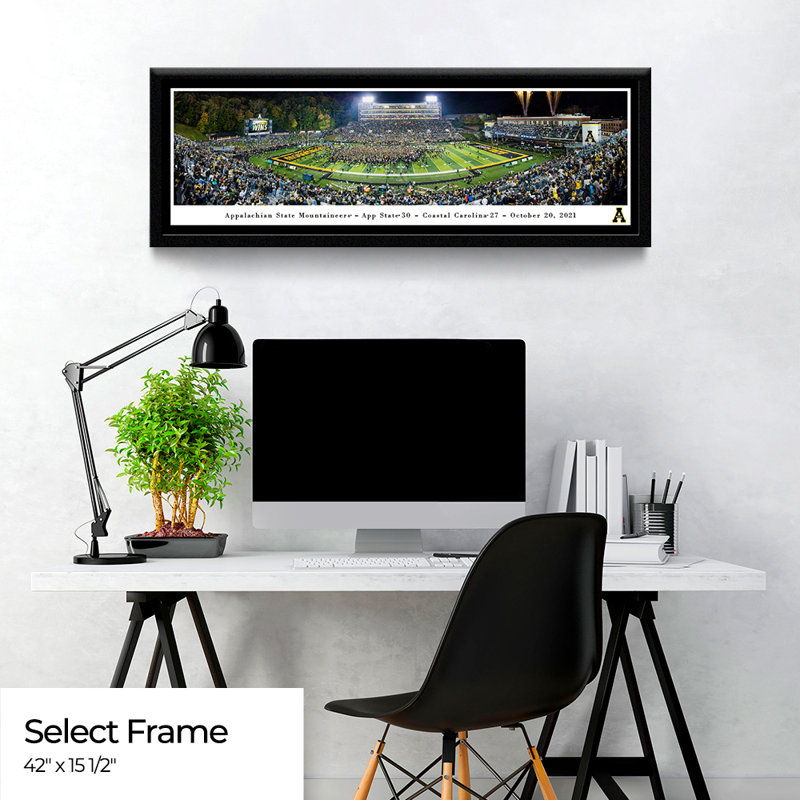 Impression panoramique Appalachian State Football, H 15,5 po x l 42 po x P 1,125 po, Cadre noir