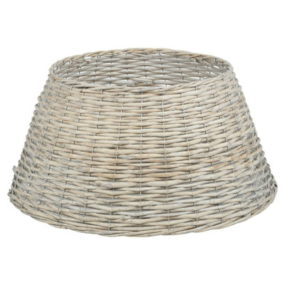 Adilynn Rattan Tree Collar