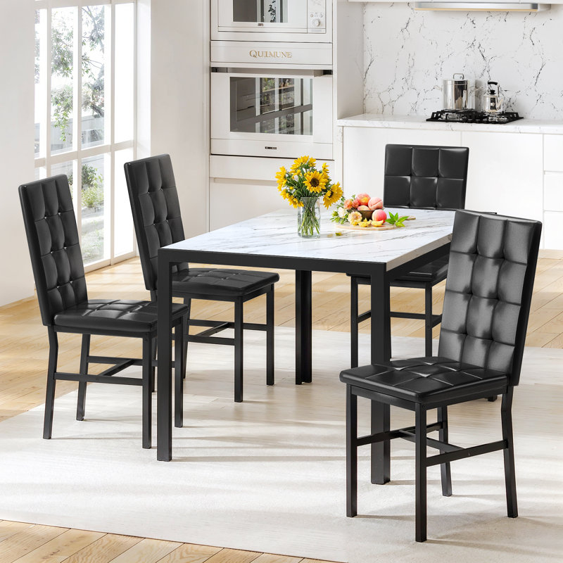 Ensemble de table de salle à manger 5 pièces pour 4 personnes, table de salle à manger moderne en faux marbre avec 4 chaises rembourrées en tissu écossais, table de cuisine moderne et ensemble de chaises pour petit espace, salle à manger, coin repas