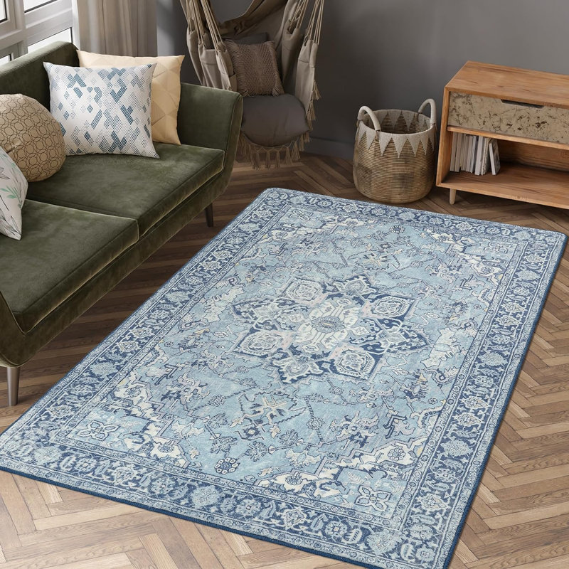 Uswah Oriental Indoor Rug, Rectangle 4' x 6'