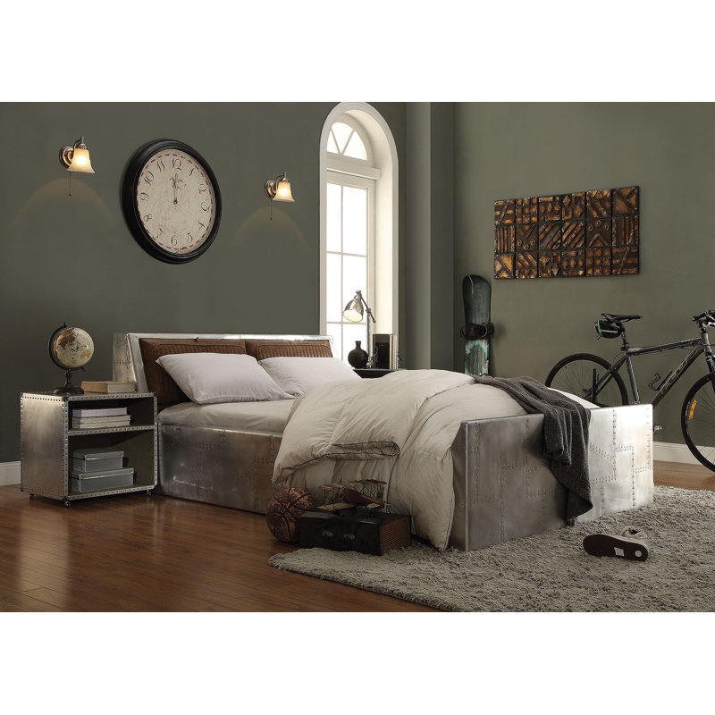 Kajana Queen Upholstered Storage Platfoorm Bed