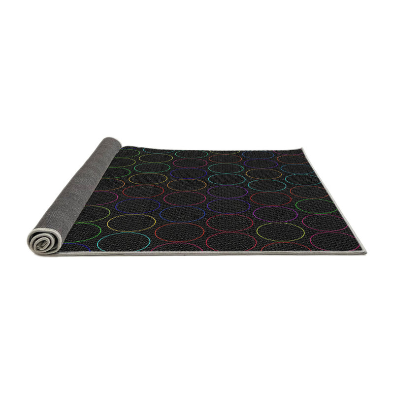 Tapis noir/rouge à motifs, Rond 5 pi