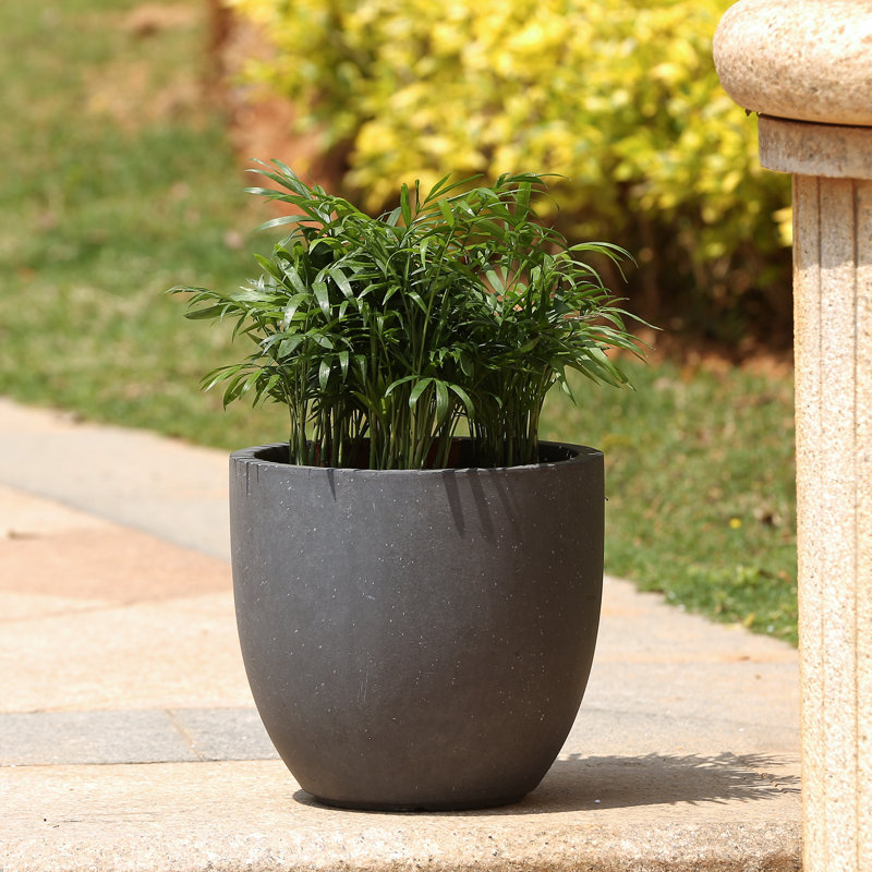Acushnet 17.5" Dia Gray Round Planter, Outdoor Pot with Drainage Hole, 17.2" H x 17.5" W x 17.5" D, Dark Gray