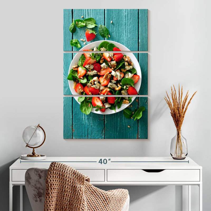 Yarlin Fresh Strawberry Salad, 32" H x 20" W