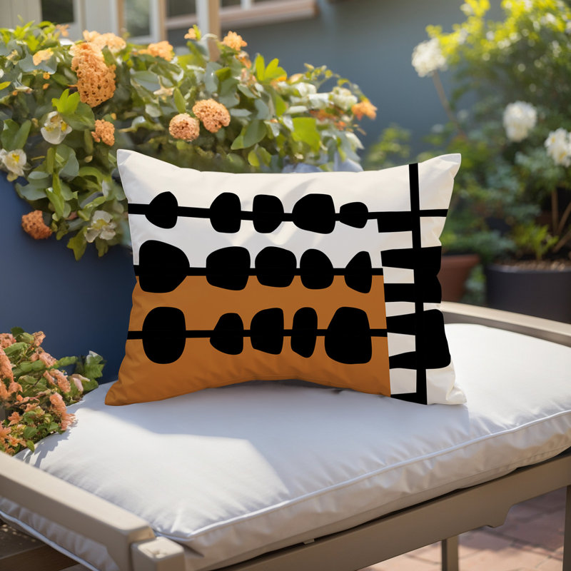Oreiller rectangulaire réversible intérieur / extérieur Dola, Orange brûlé / noir / blanc cassé, H 18 po x l 25 po