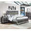 Commode 5 tiroirs Glam de style contemporain avec placage miroir, pieds fuselés et finition grise pour le rangement dans la chambre