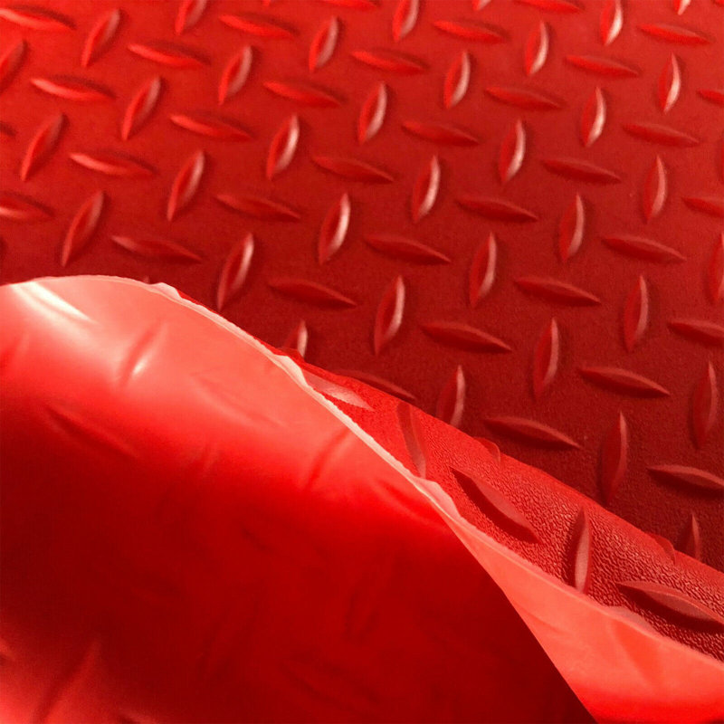 Tapis de garage rouge, L 5 pi x L 17 pi