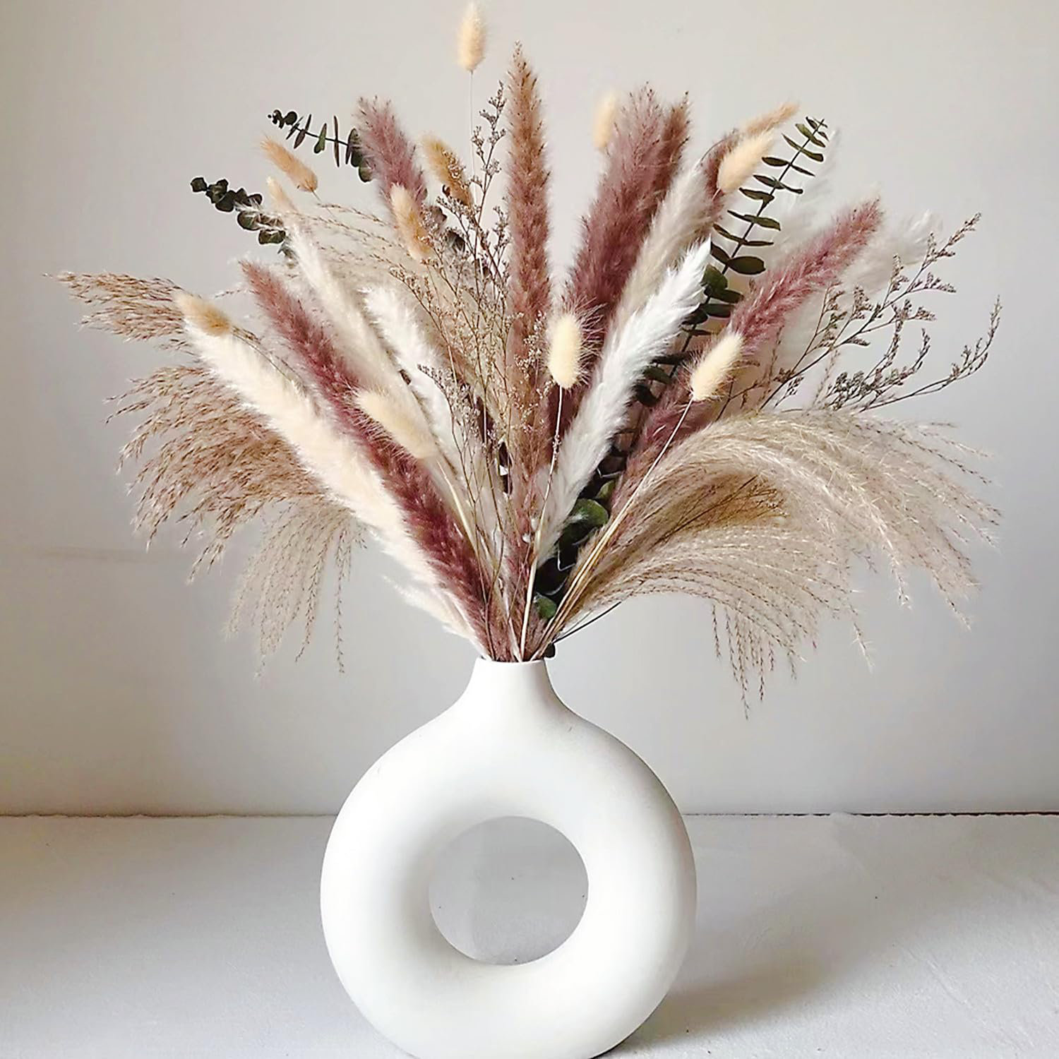 Vase Décoratif Donut Blanc Avec Herbe De Pampa - Céramique Moderne Pour Fleurs Séchées