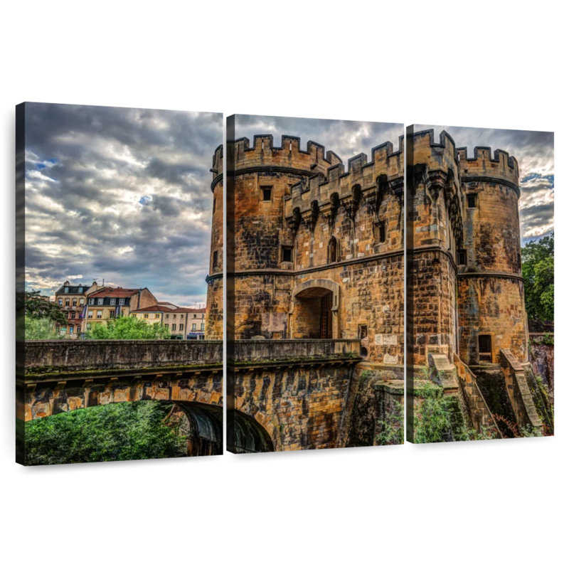 Lilie Bridge Castle, H 28 po x l 45 po