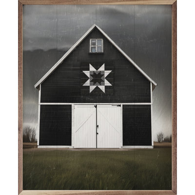 Black Barn With Quilt