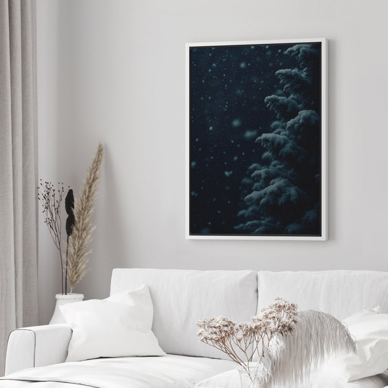 «Snowy Pine Tree Branches in Dark Winter Night Scene», reproduction d'art sur toile encadrée dans la chambre principale