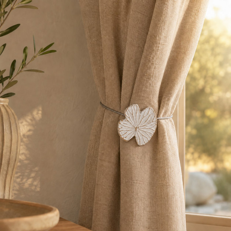 Nenuphar Resin Curtain Tieback, White/Gold