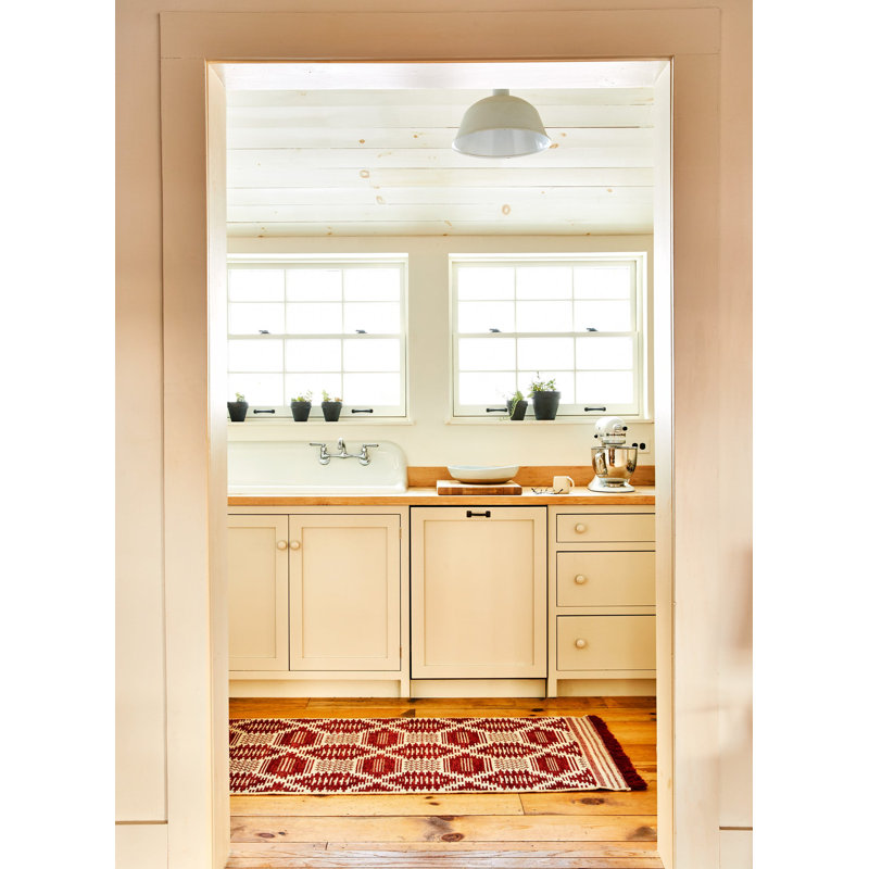 Bovina Geometric Area Rug, Runner 2' x 8'